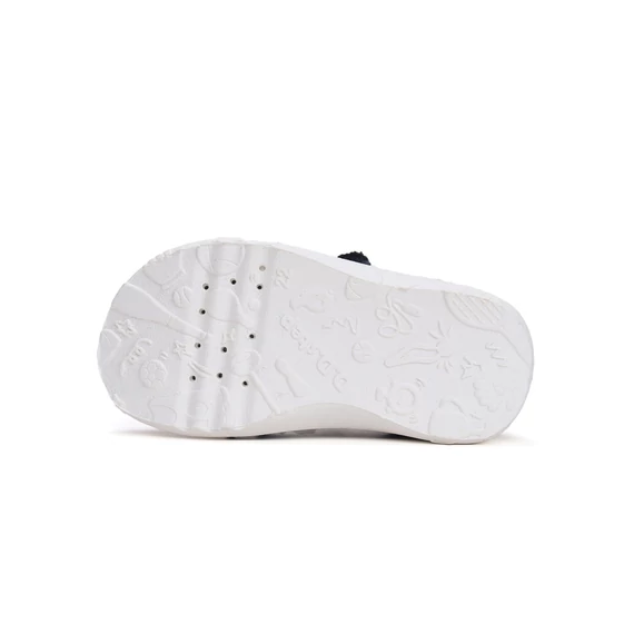 Kisfiú Barefoot Szobacipő / Vászoncipő napocskás